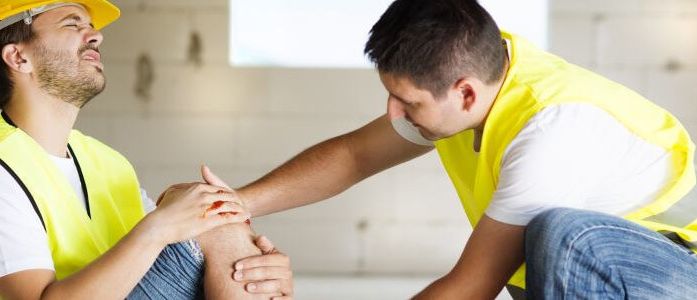 Arbeitsunfall & Schmerzensgeld? Voraussetzungen, Durchsetzung & Beispiele