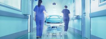 Arzt verklagen: Schmerzensgeld & Schadensersatz erhalten