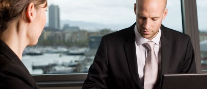 Mitarbeiter loswerden: Wann & wie Sie Mitarbeitern kündigen können