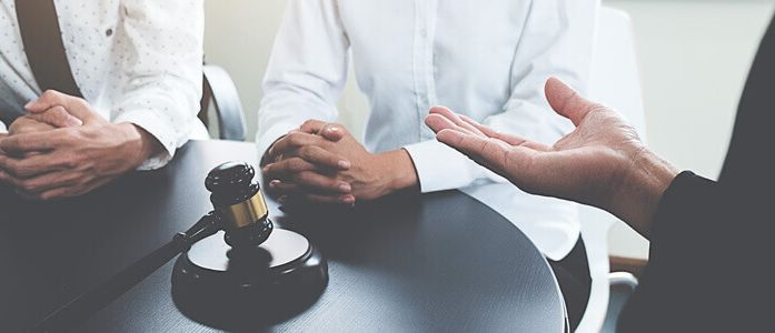 Teilungsver­steigerung einfach erklärt: Gemeinsames Eigentum fair verteilen