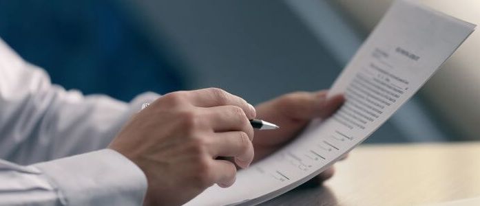 Arbeitsvertrag mit Muster erstellen: gesetzliche Vorgaben, wichtige Klauseln & Vorlagen