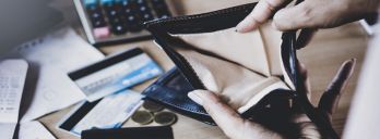 Ein Kunde zahlt nicht: Inkasso oder Anwalt beauftragen?