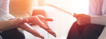 Erbschleicherei – so können Sie gegen Erbschleicher vorgehen