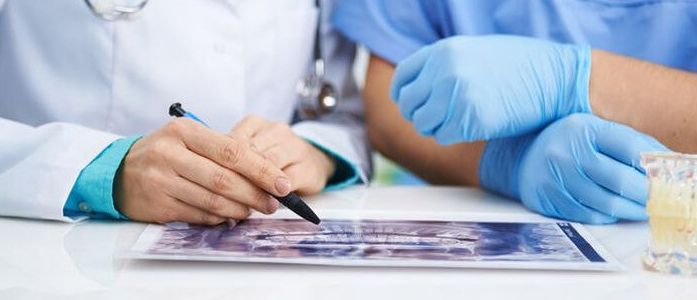 Zahnarzt verklagen: So sind Schmerzensgeld & Schadensersatz möglich