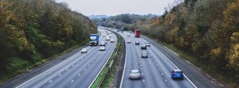 Blitzer-Kosten laut Bußgeldkatalog 2025: Was tun, wenn ich geblitzt wurde?