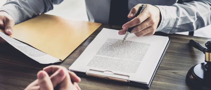 Arbeitszeugnis prüfen lassen – Formulierungen, Aufbau, Fallstricke