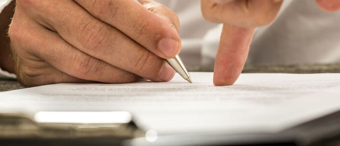 Abmahnen wegen einer Markenrechts- oder Urheberrechtsverletzung