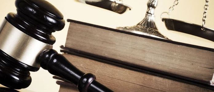 Erbvertrag anfechten: 8 Gründe zur Anfechtung eines Erbvertrags