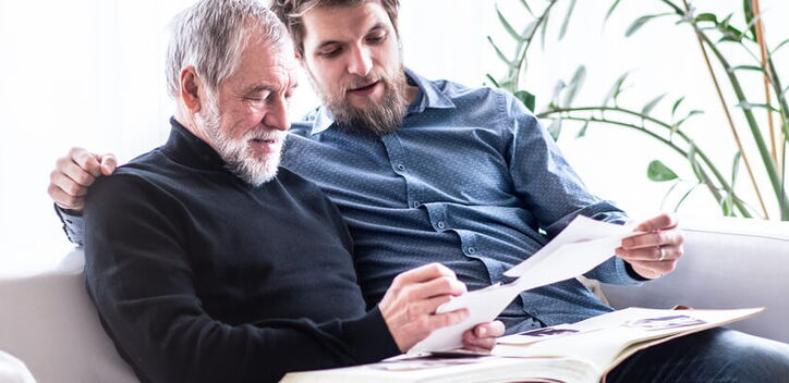 Erwachsenen&shy;adoption: So adoptieren Sie eine volljährige Person